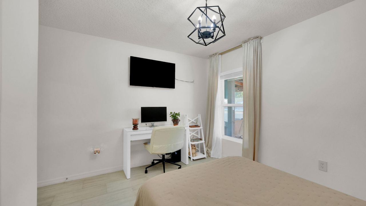 For Sale: $475,000 (3 beds, 2 baths, 1497 Square Feet)