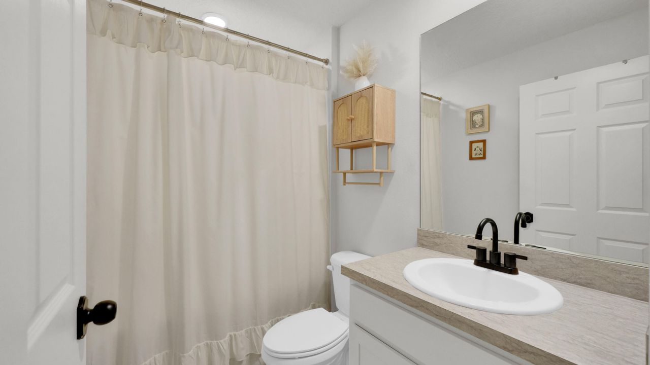 For Sale: $475,000 (3 beds, 2 baths, 1497 Square Feet)