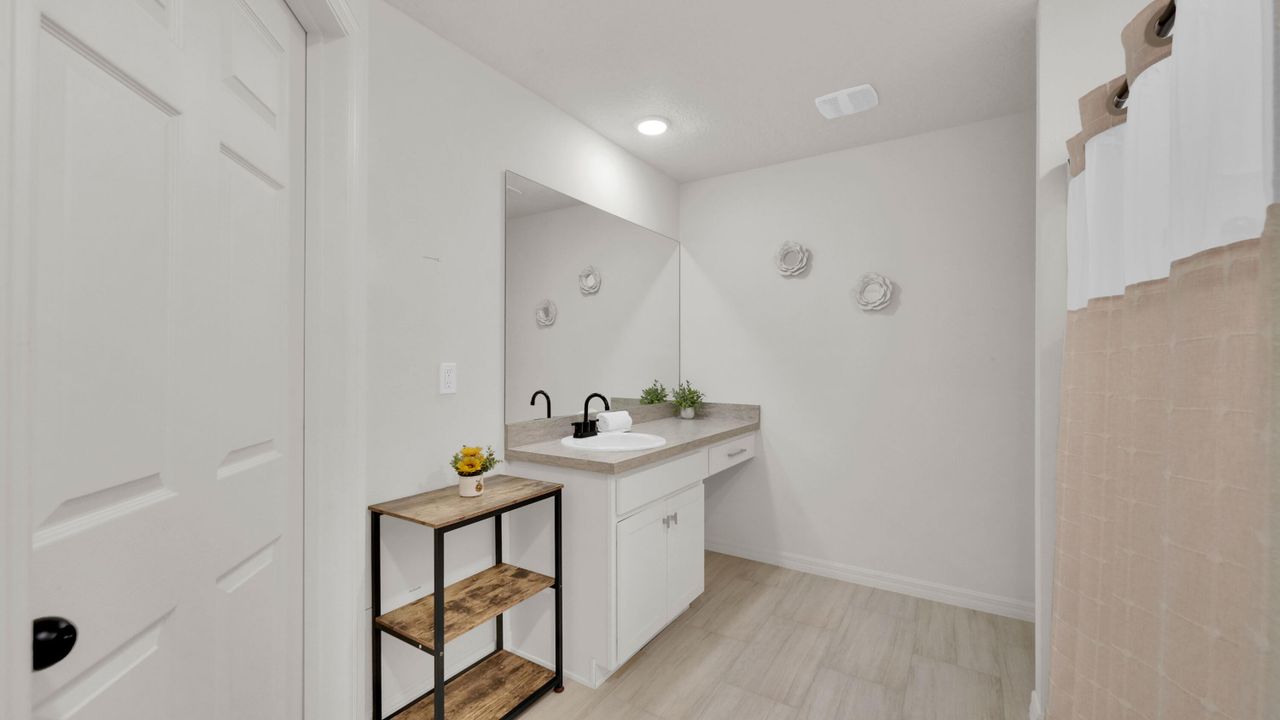 For Sale: $475,000 (3 beds, 2 baths, 1497 Square Feet)