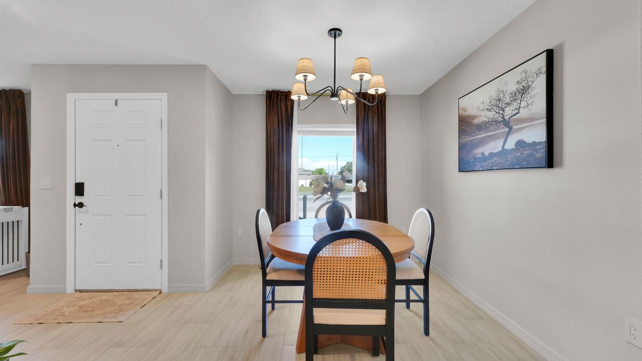 For Sale: $475,000 (3 beds, 2 baths, 1497 Square Feet)