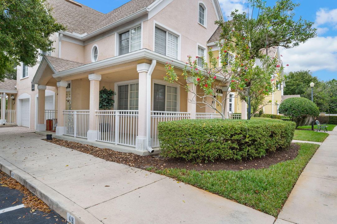 For Sale: $237,000 (2 beds, 2 baths, 1209 Square Feet)