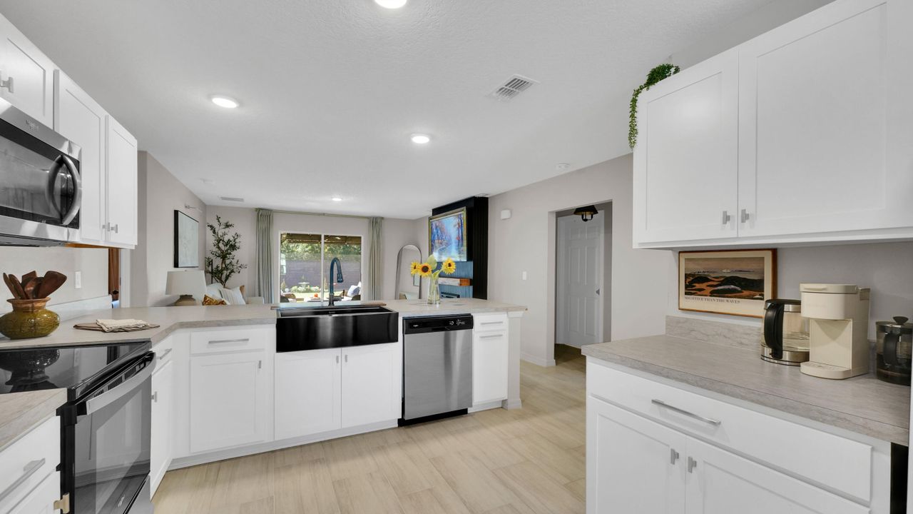 For Sale: $475,000 (3 beds, 2 baths, 1497 Square Feet)