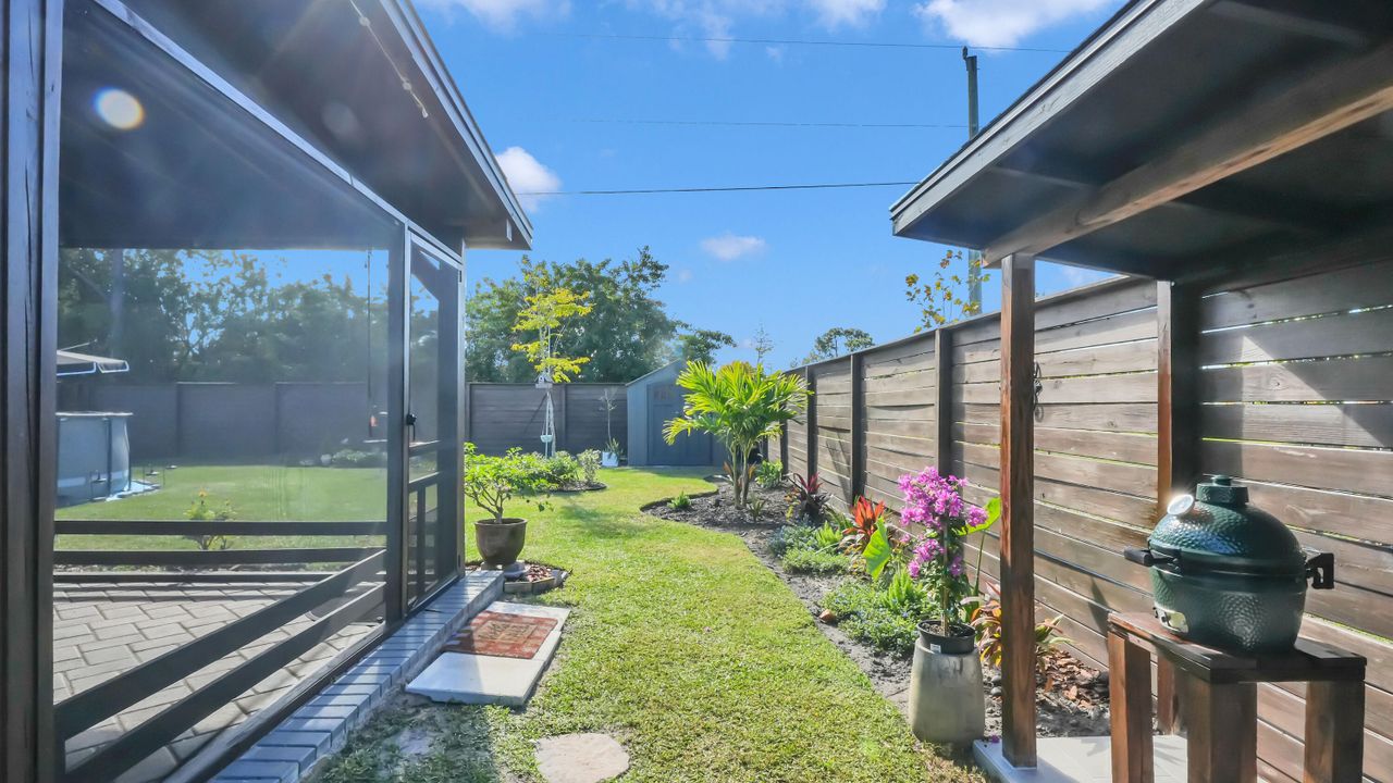 For Sale: $475,000 (3 beds, 2 baths, 1497 Square Feet)