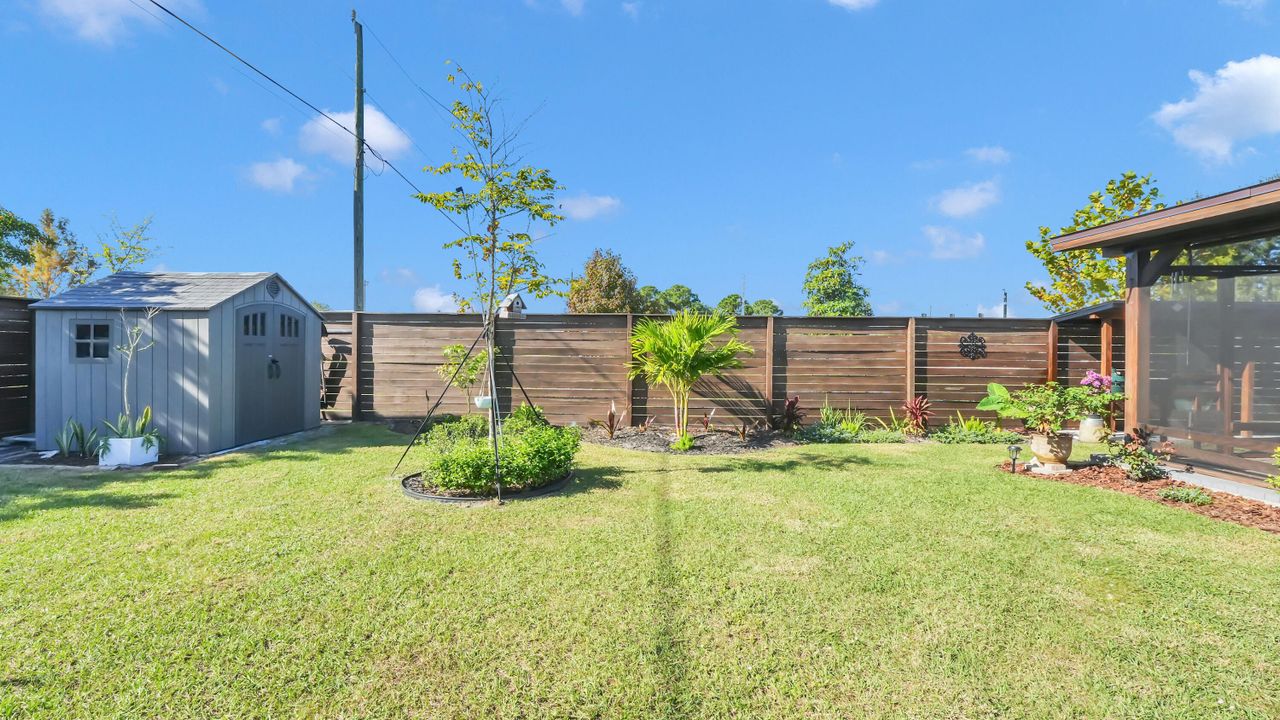 For Sale: $475,000 (3 beds, 2 baths, 1497 Square Feet)