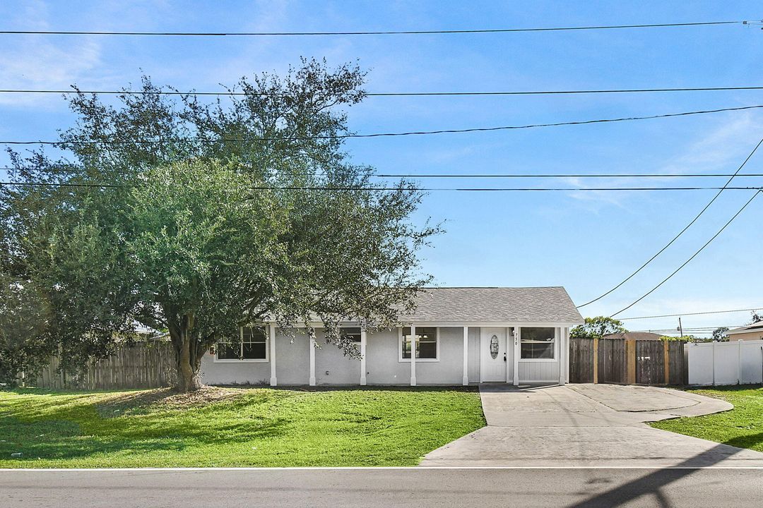 待售: $279,900 (2 贝兹, 2 浴室, 1430 平方英尺)