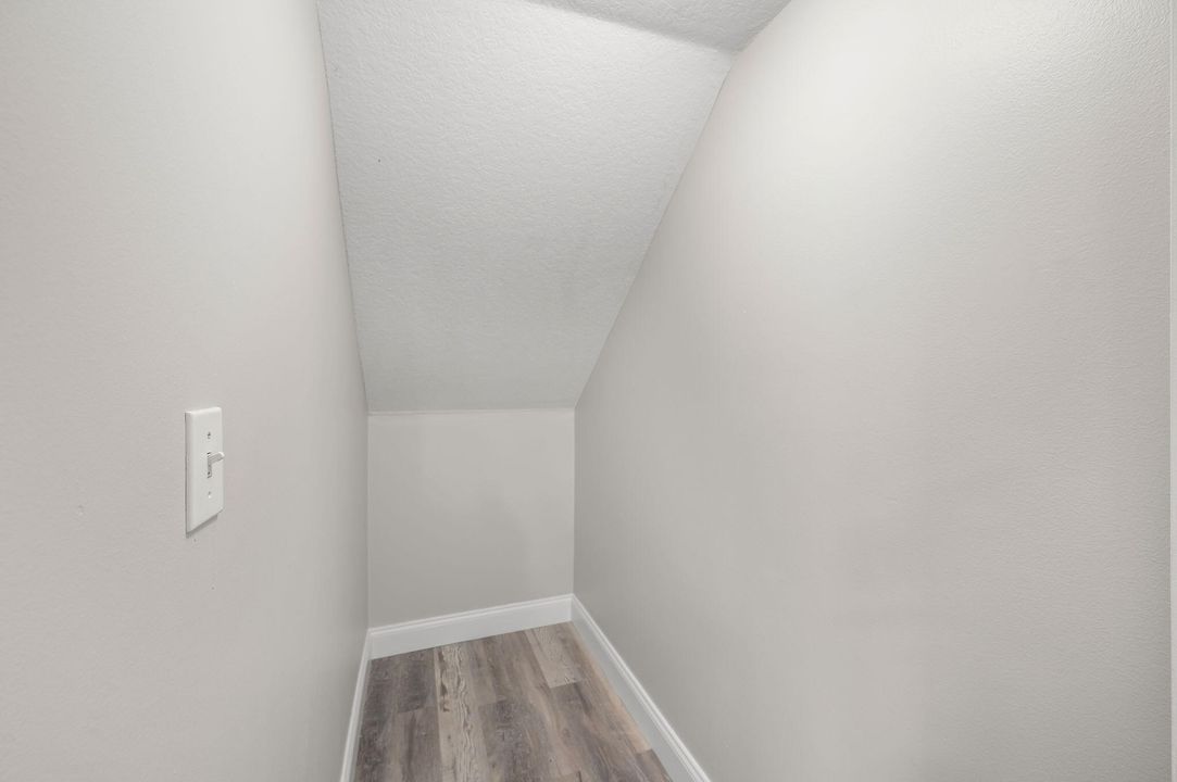 For Sale: $237,000 (2 beds, 2 baths, 1209 Square Feet)