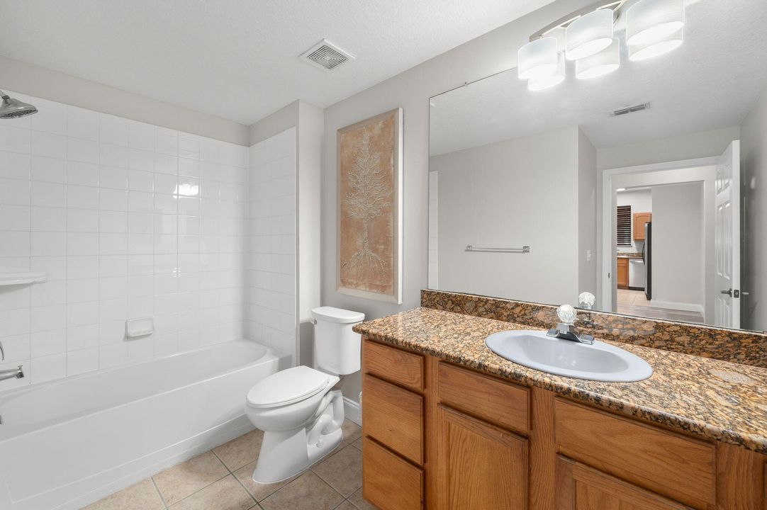 For Sale: $237,000 (2 beds, 2 baths, 1209 Square Feet)