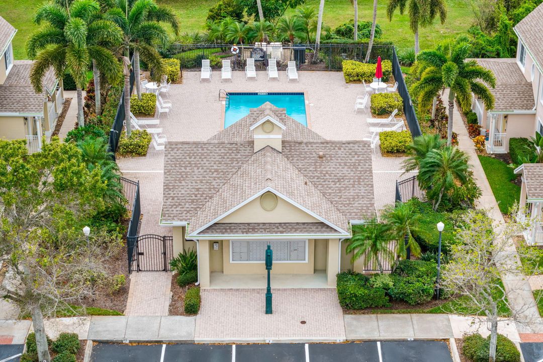 For Sale: $237,000 (2 beds, 2 baths, 1209 Square Feet)