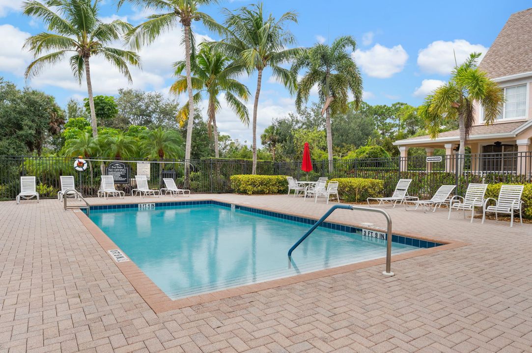 For Sale: $237,000 (2 beds, 2 baths, 1209 Square Feet)