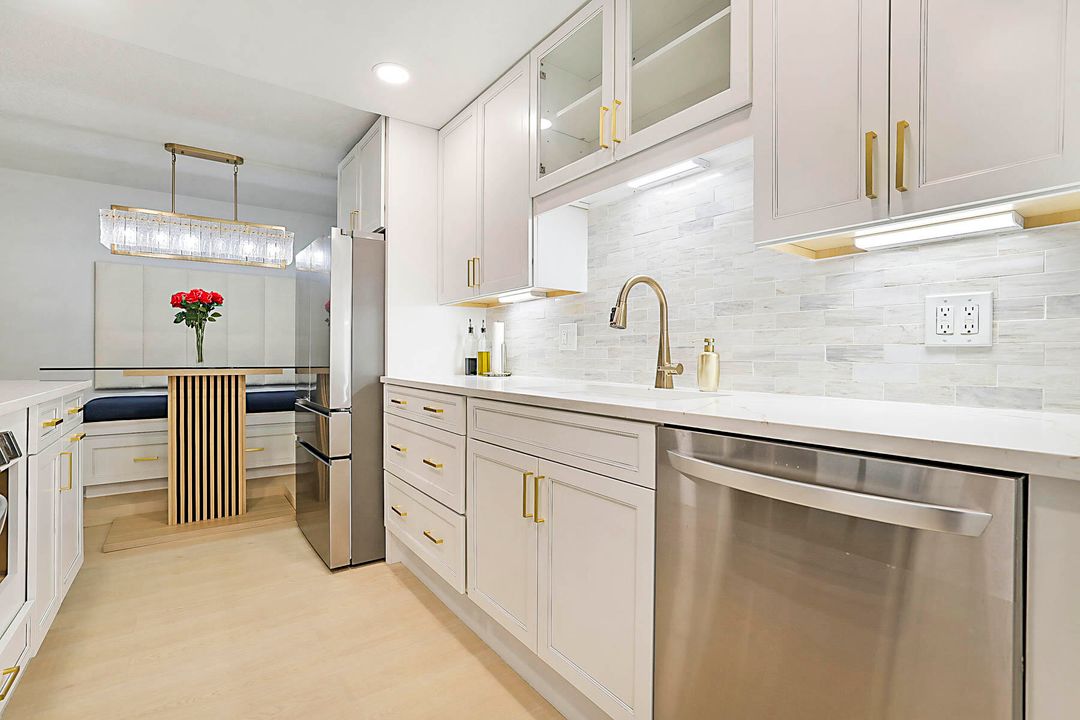 На продажу: $550,000 (2 спален, 2 ванн, 1031 Квадратных фут)