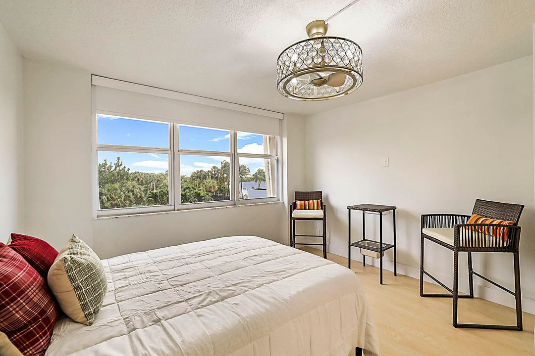 На продажу: $550,000 (2 спален, 2 ванн, 1031 Квадратных фут)