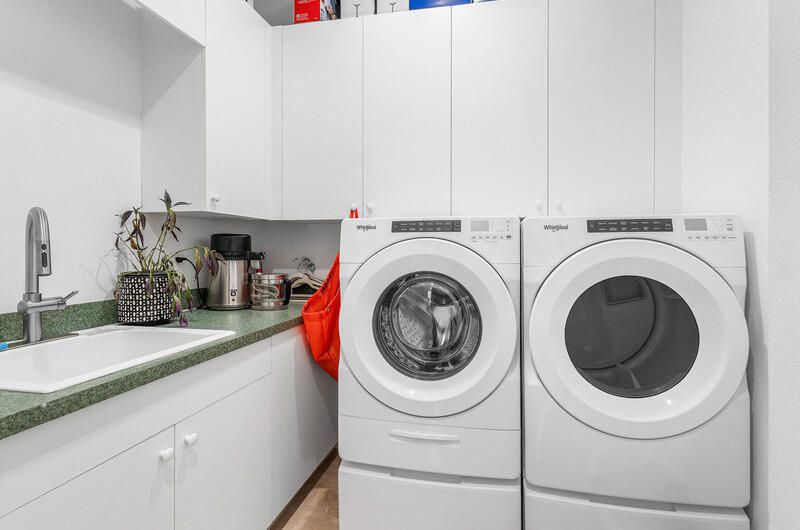 На продажу: $2,799,000 (5 спален, 7 ванн, 6519 Квадратных фут)