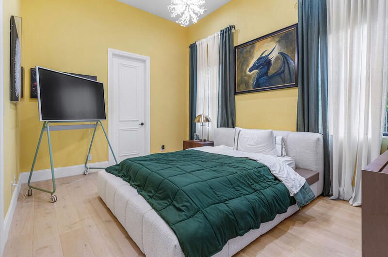 На продажу: $2,799,000 (5 спален, 7 ванн, 6519 Квадратных фут)