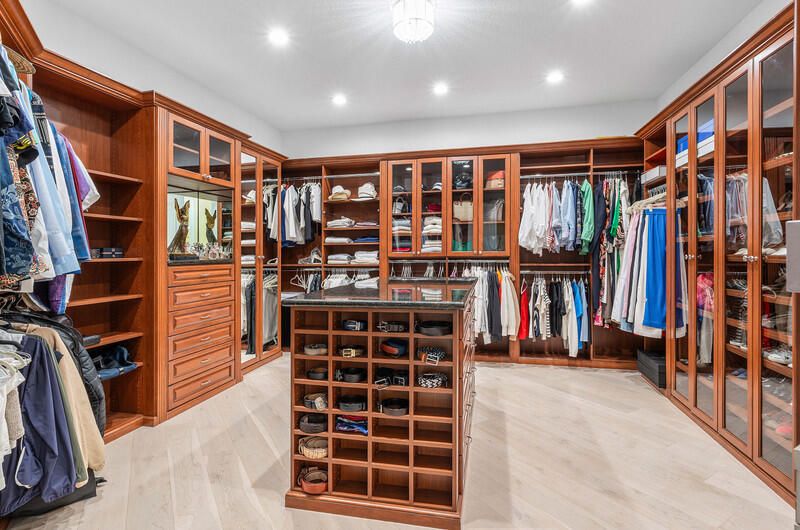 На продажу: $2,799,000 (5 спален, 7 ванн, 6519 Квадратных фут)