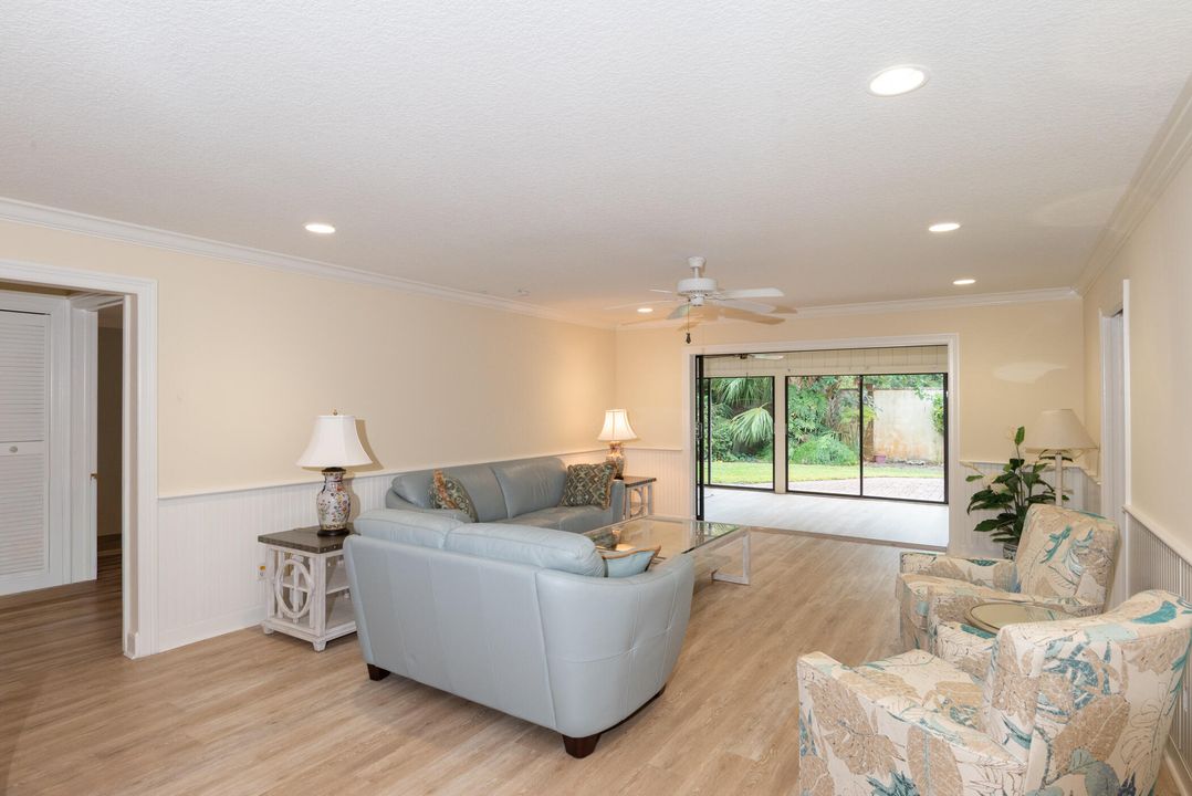 For Sale: $549,000 (2 beds, 2 baths, 2128 Square Feet)