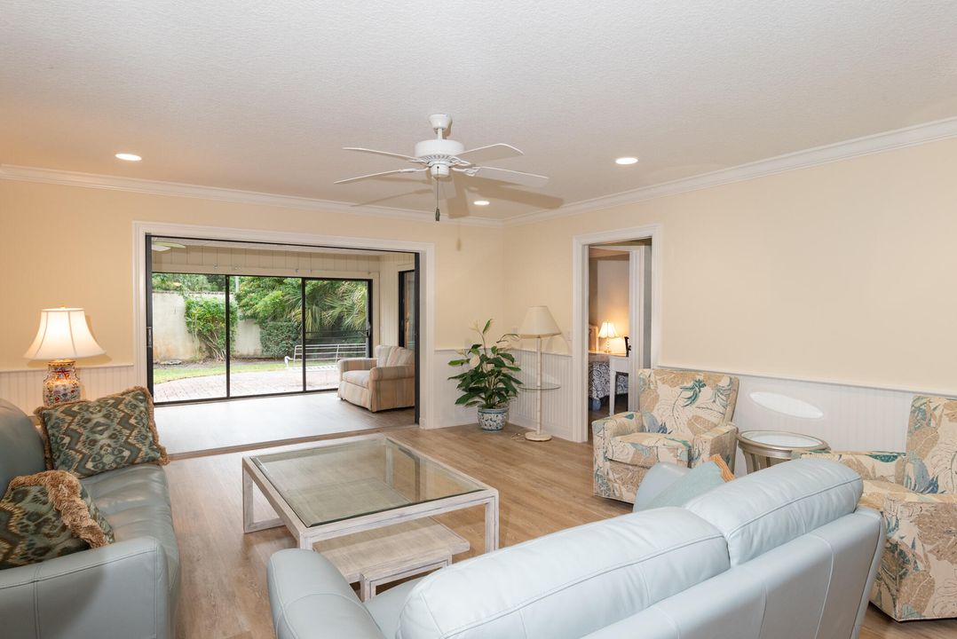 For Sale: $549,000 (2 beds, 2 baths, 2128 Square Feet)