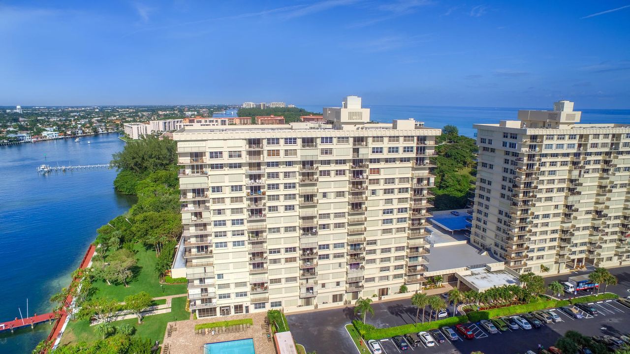 На продажу: $550,000 (2 спален, 2 ванн, 1031 Квадратных фут)