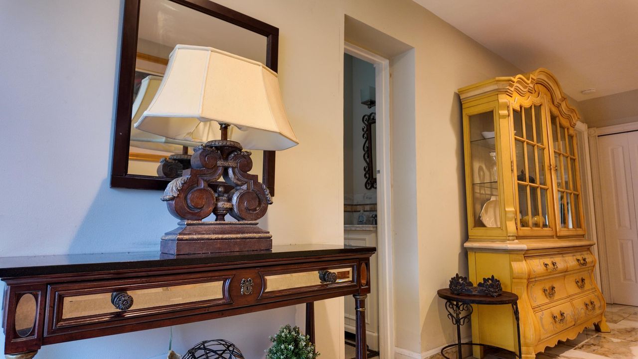 For Rent: $2,950 (3 beds, 2 baths, 1502 Square Feet)