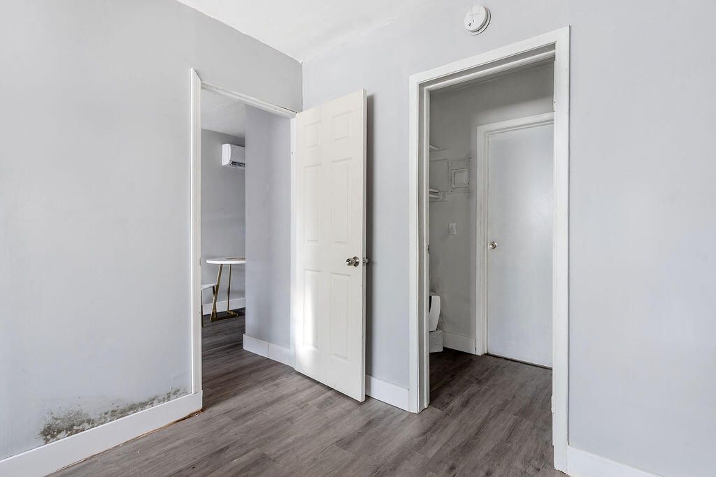 For Rent: $1,950 (2 beds, 1 baths, 524 Square Feet)