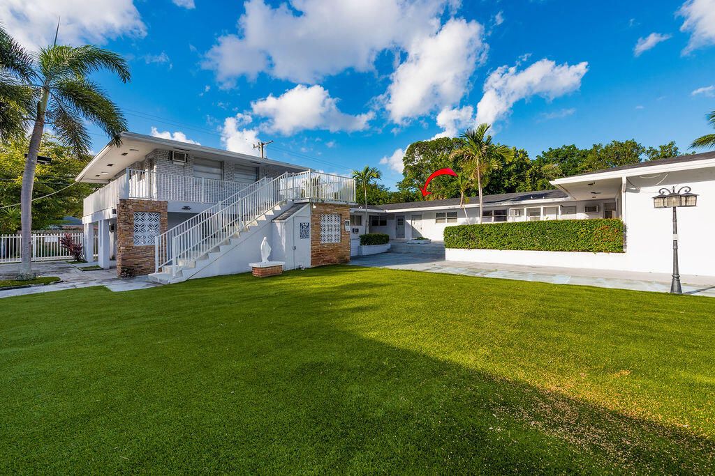 For Rent: $1,950 (2 beds, 1 baths, 524 Square Feet)