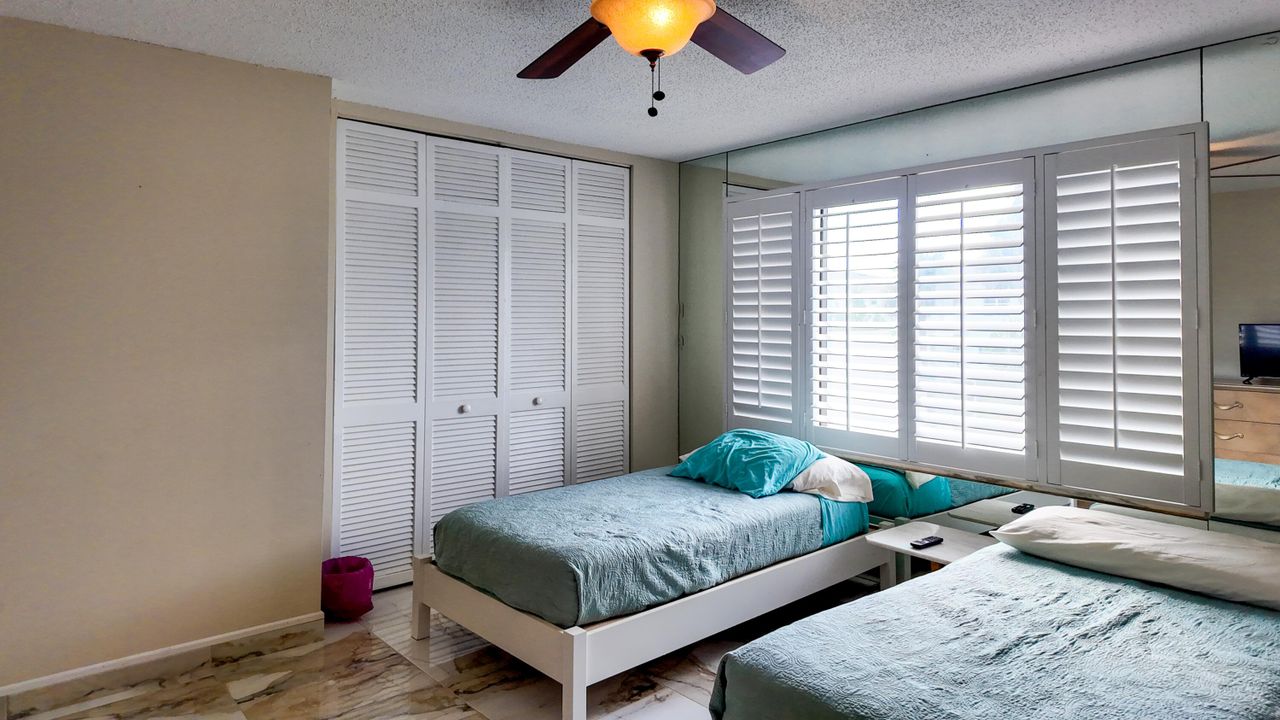 For Rent: $2,950 (3 beds, 2 baths, 1502 Square Feet)