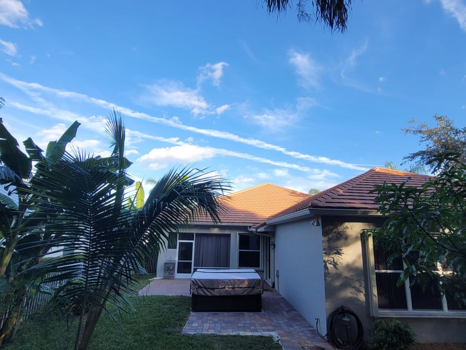 For Rent: $4,000 (5 beds, 3 baths, 2807 Square Feet)