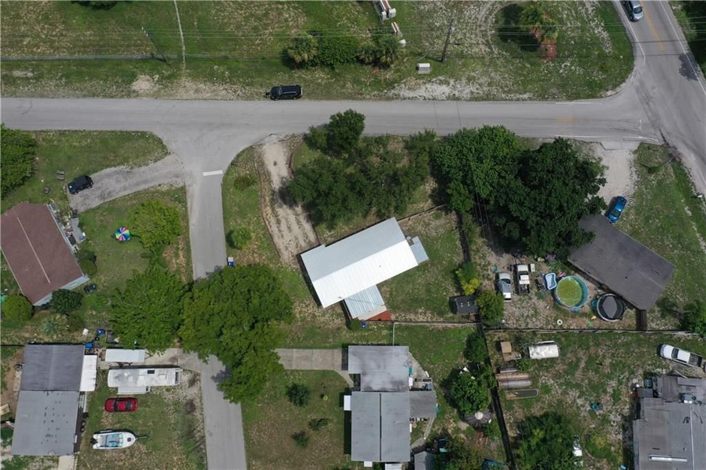 待售: $245,000 (1 贝兹, 1 浴室, 880 平方英尺)