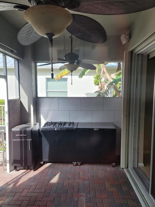 For Rent: $4,000 (5 beds, 3 baths, 2807 Square Feet)