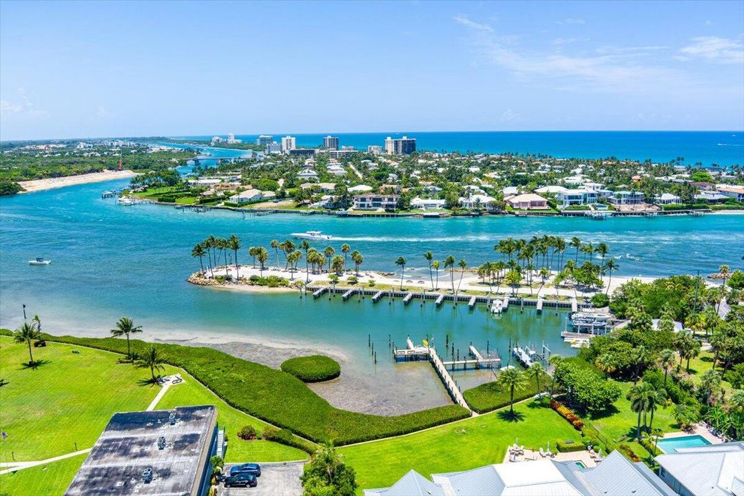 出租: $7,300 (3 贝兹, 2 浴室, 1608 平方英尺)