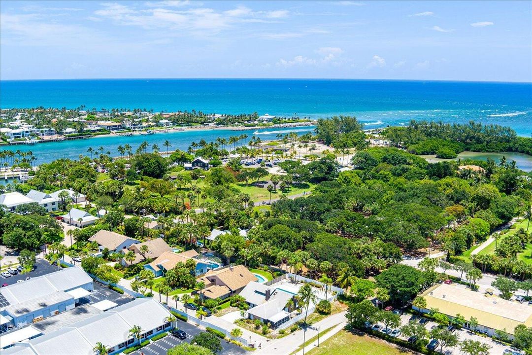 出租: $7,300 (3 贝兹, 2 浴室, 1608 平方英尺)