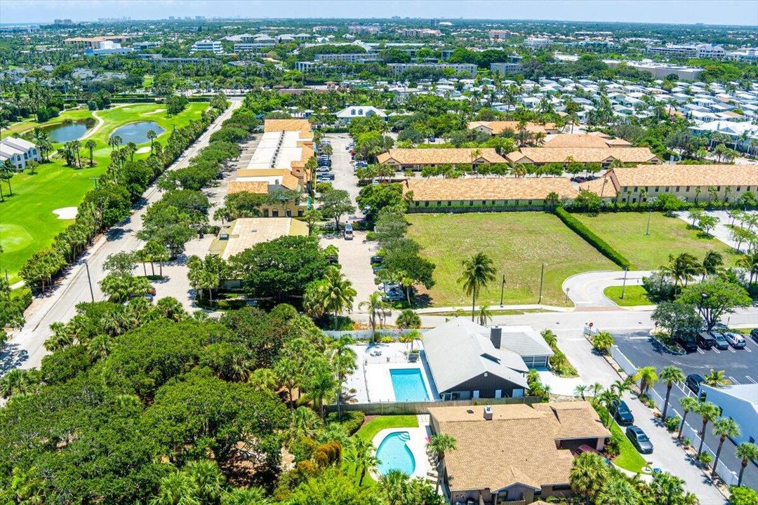 出租: $7,300 (3 贝兹, 2 浴室, 1608 平方英尺)