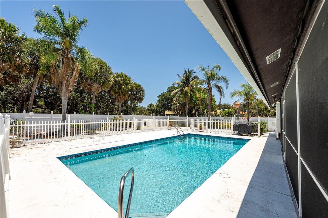 出租: $7,300 (3 贝兹, 2 浴室, 1608 平方英尺)