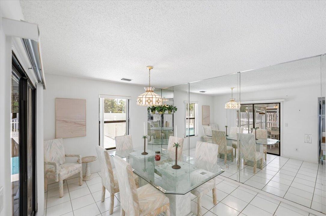 出租: $7,300 (3 贝兹, 2 浴室, 1608 平方英尺)