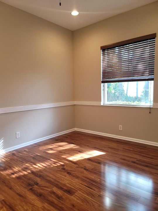 For Rent: $4,000 (5 beds, 3 baths, 2807 Square Feet)