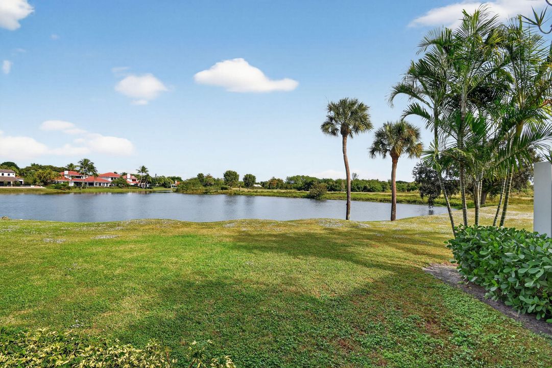 For Sale: $925,000 (2 beds, 2 baths, 1928 Square Feet)