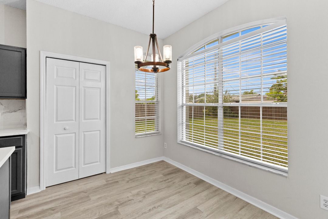 For Sale: $435,000 (3 beds, 2 baths, 1623 Square Feet)