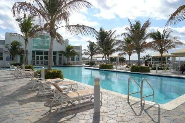 For Rent: $3,150 (2 beds, 2 baths, 1083 Square Feet)