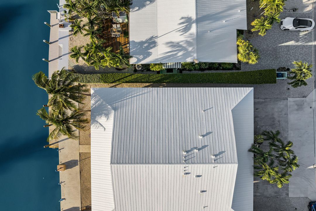 For Sale: $1,499,900 (4 beds, 3 baths, 1813 Square Feet)