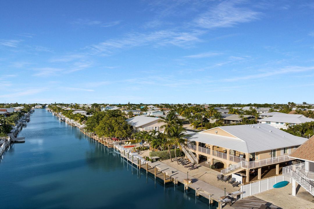 For Sale: $1,499,900 (4 beds, 3 baths, 1813 Square Feet)