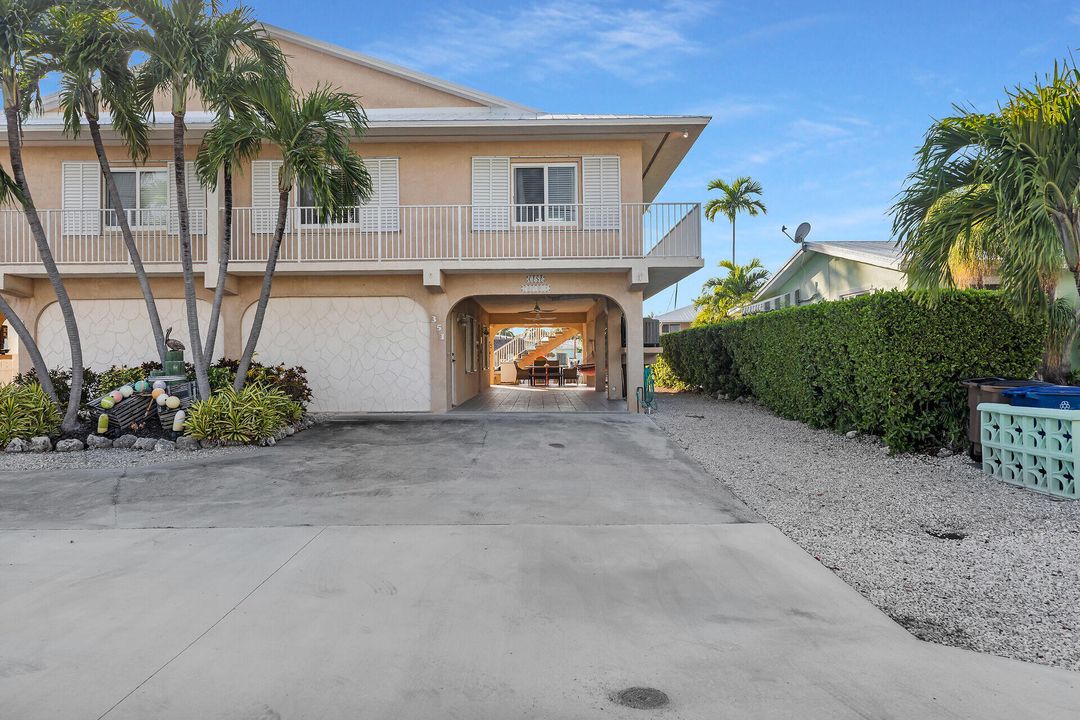 For Sale: $1,499,900 (4 beds, 3 baths, 1813 Square Feet)