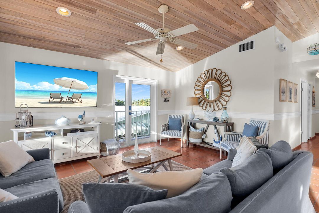 For Sale: $1,499,900 (4 beds, 3 baths, 1813 Square Feet)