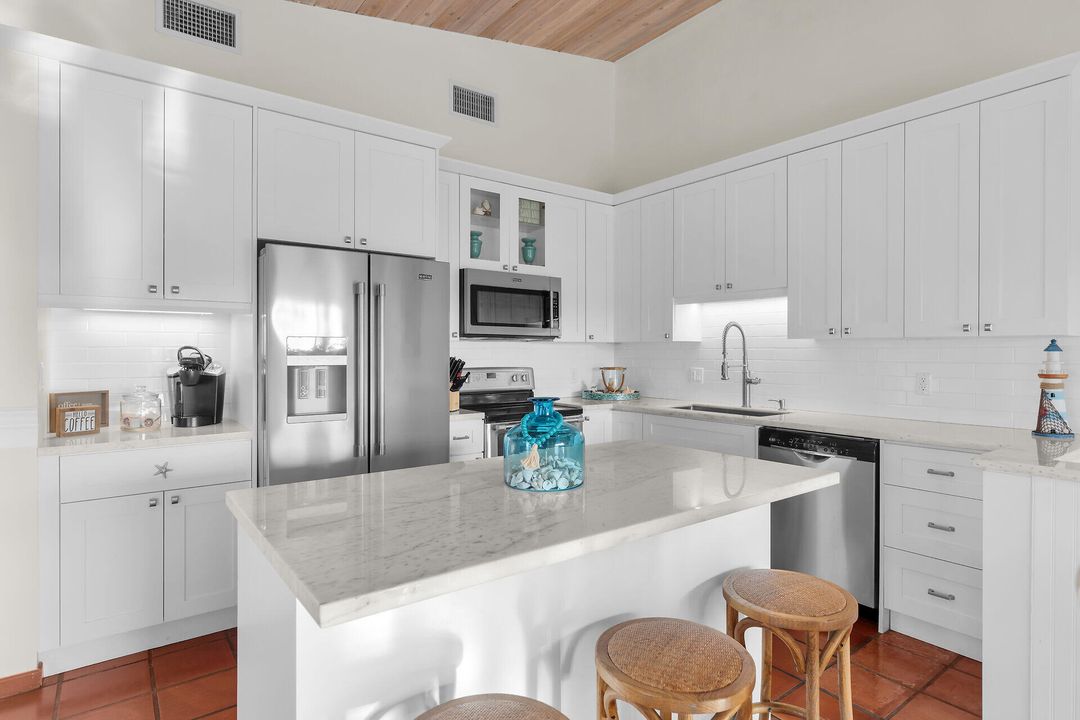 For Sale: $1,499,900 (4 beds, 3 baths, 1813 Square Feet)