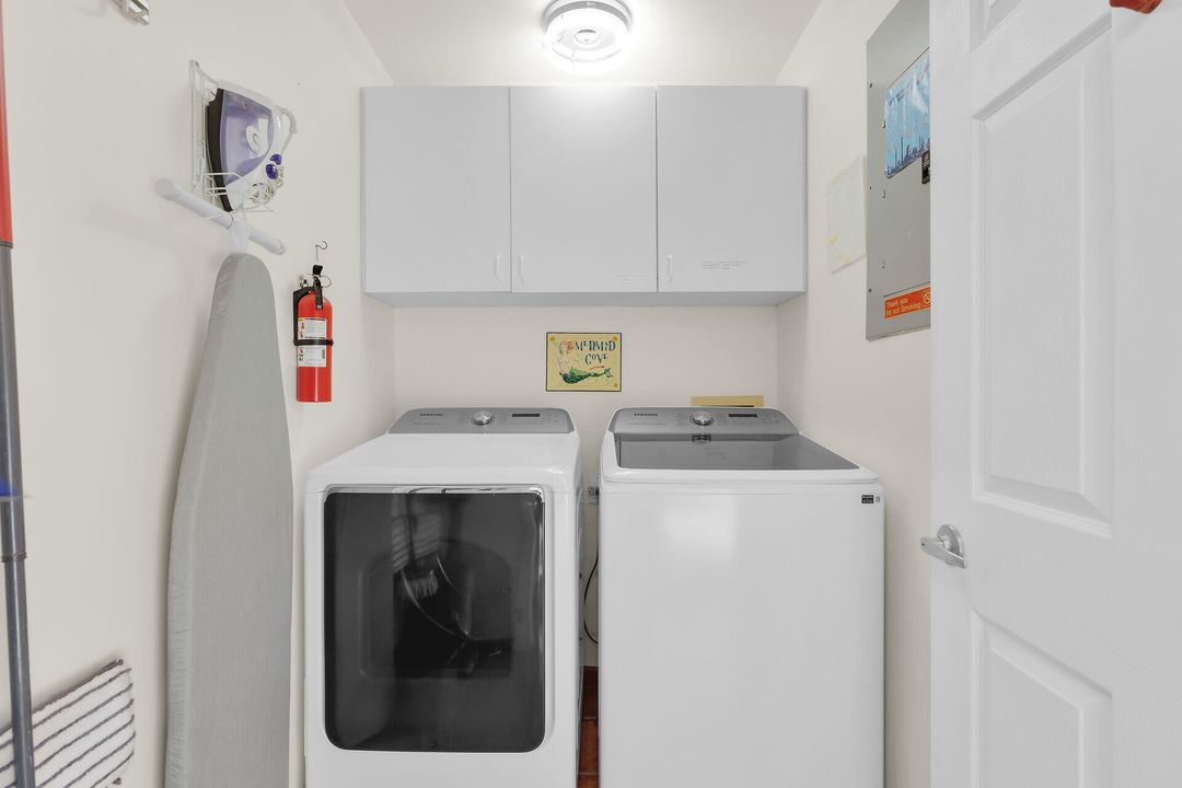 For Sale: $1,499,900 (4 beds, 3 baths, 1813 Square Feet)