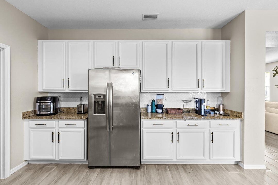 待售: $499,000 (4 贝兹, 2 浴室, 2229 平方英尺)