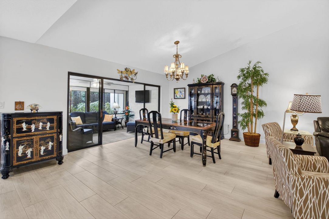 Active With Contract: $430,000 (2 beds, 2 baths, 1369 Square Feet)