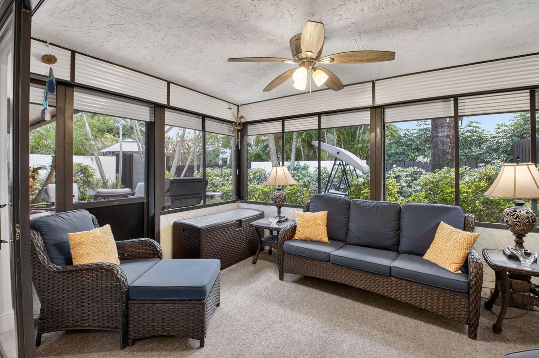 Active With Contract: $430,000 (2 beds, 2 baths, 1369 Square Feet)