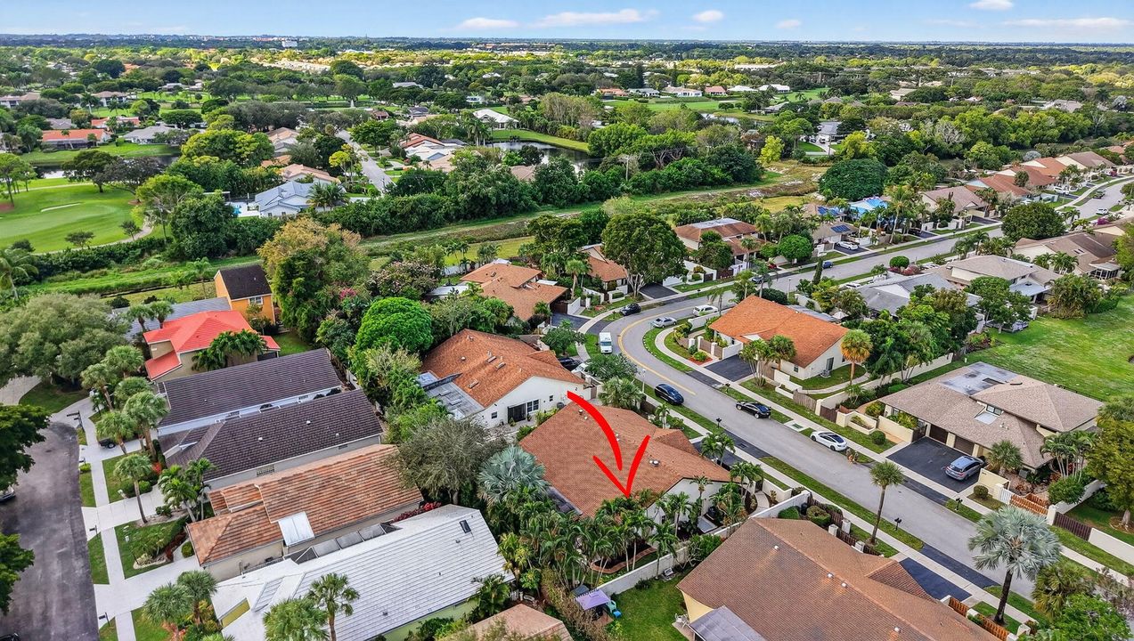 Active With Contract: $430,000 (2 beds, 2 baths, 1369 Square Feet)