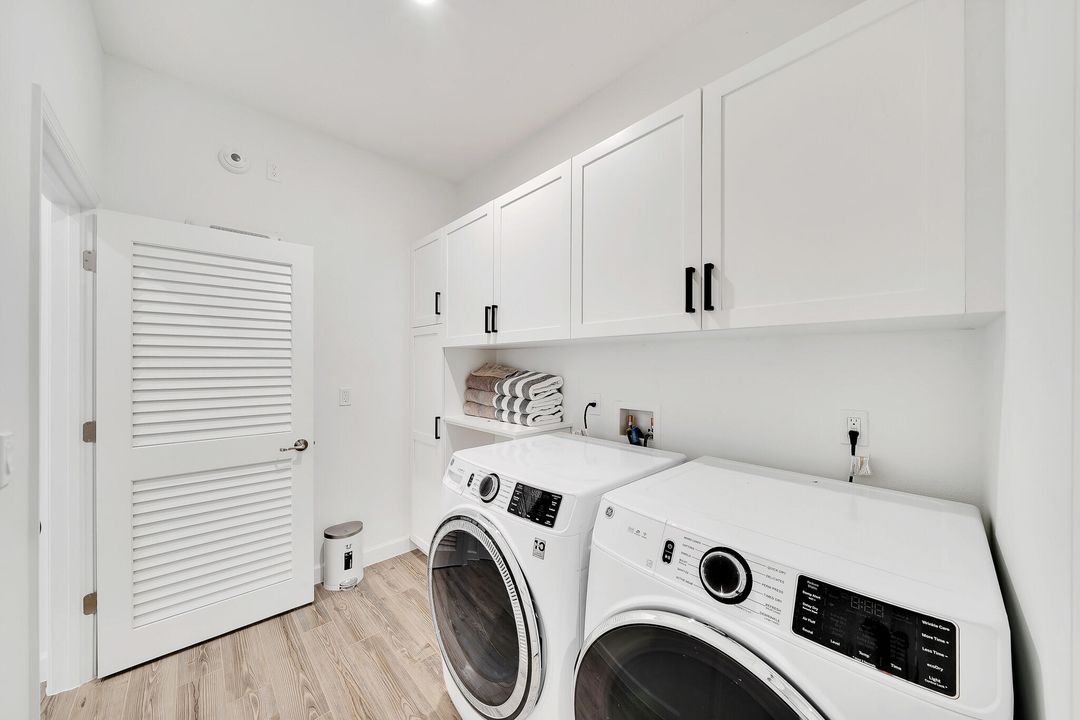 出租: $2,850 (3 贝兹, 2 浴室, 1878 平方英尺)