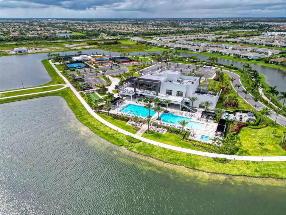 出租: $2,850 (3 贝兹, 2 浴室, 1878 平方英尺)