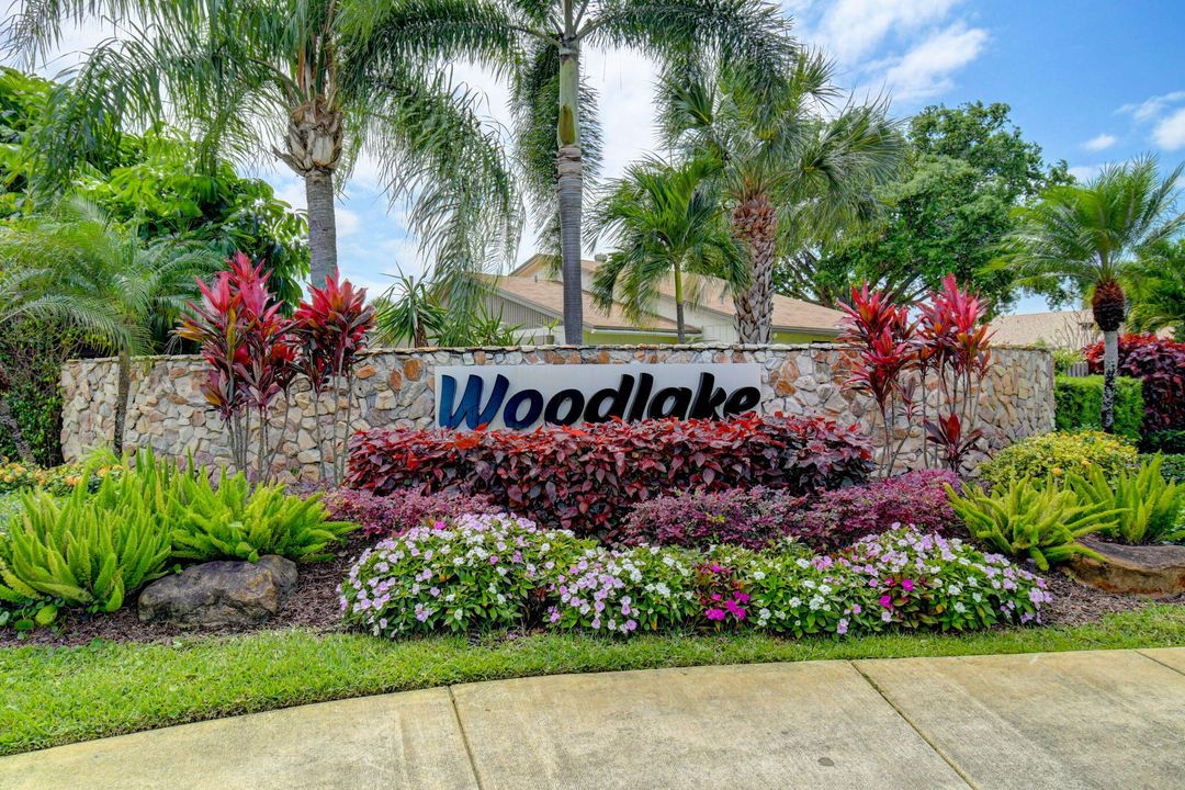 Active With Contract: $430,000 (2 beds, 2 baths, 1369 Square Feet)